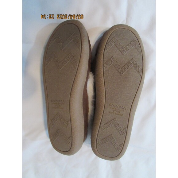 SONOMA GOODS FOR LIFE SIZE M 7-8 WOMEN'S SLIPPERS SHOES NEW BROWN BOW FUZZY - Picture 4 of 6
